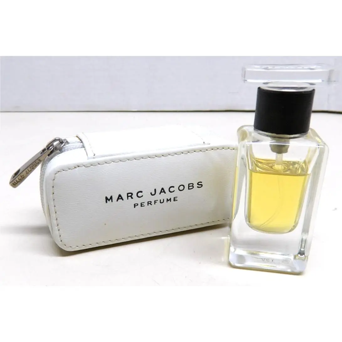 Marc Jacobs Perfume Purse Spray .25 fl oz / 7.5 mL w/ Holder - Rare
