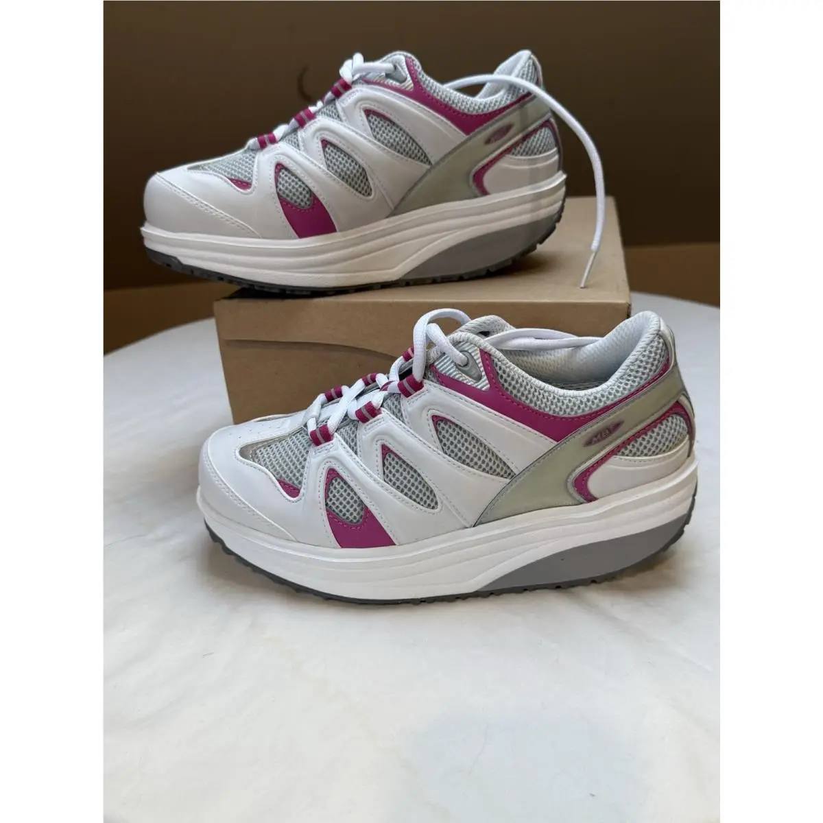 Mbt Womens Sport Pink Walking Shoe White Pink 37.5/7.5 245