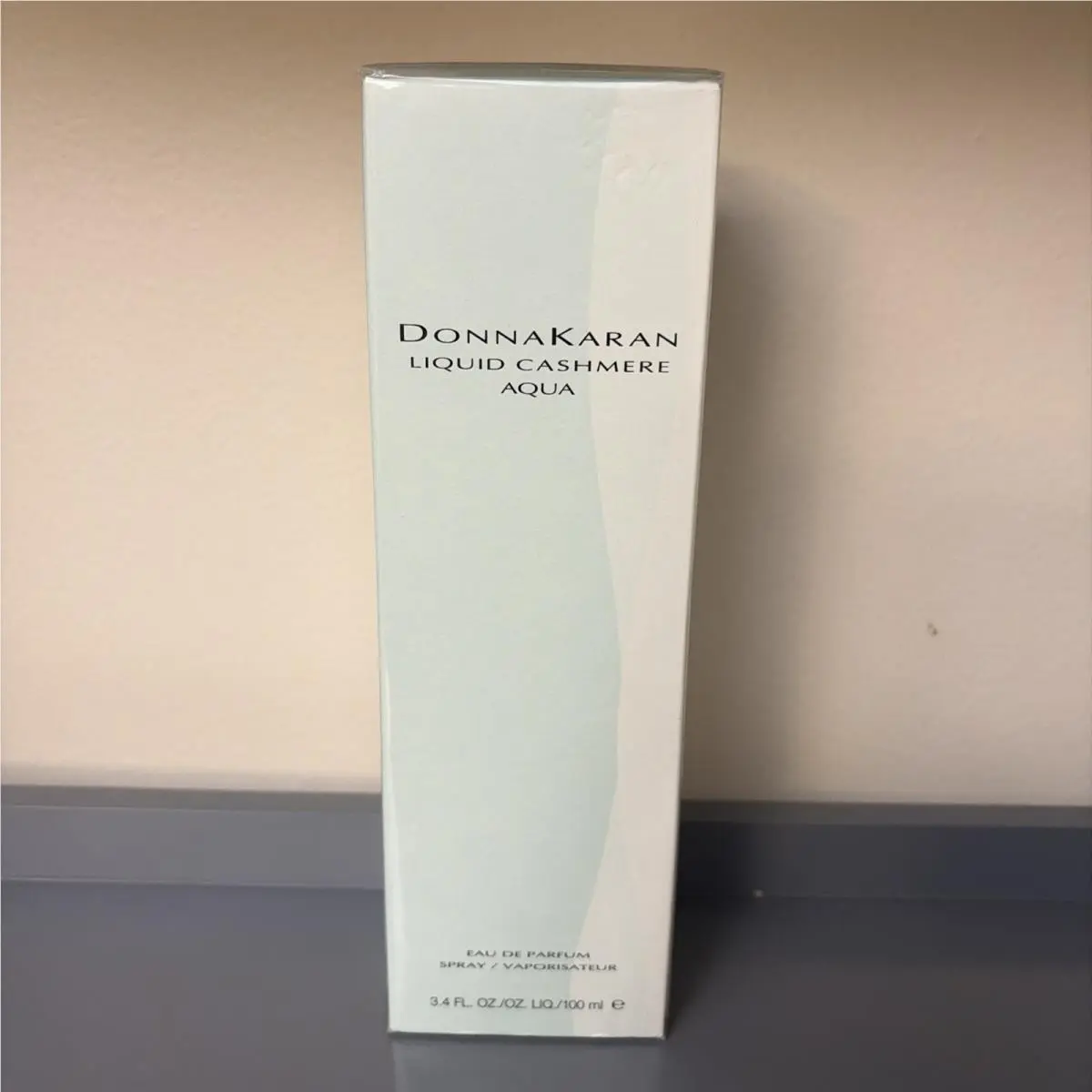 Donna Karan Liquid Cashmere Aqua 3.4oz/100ml Eau De Parfum Spray