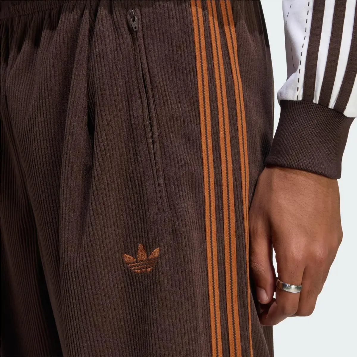 Adidas clothing - adidas Originals - Originals - KR9715 - Aurora Coffee 0