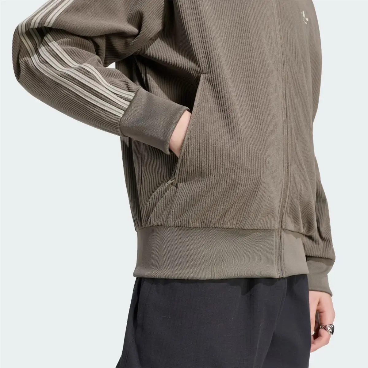 Adidas clothing - adidas Originals - Originals - KR9712 - Branch 9