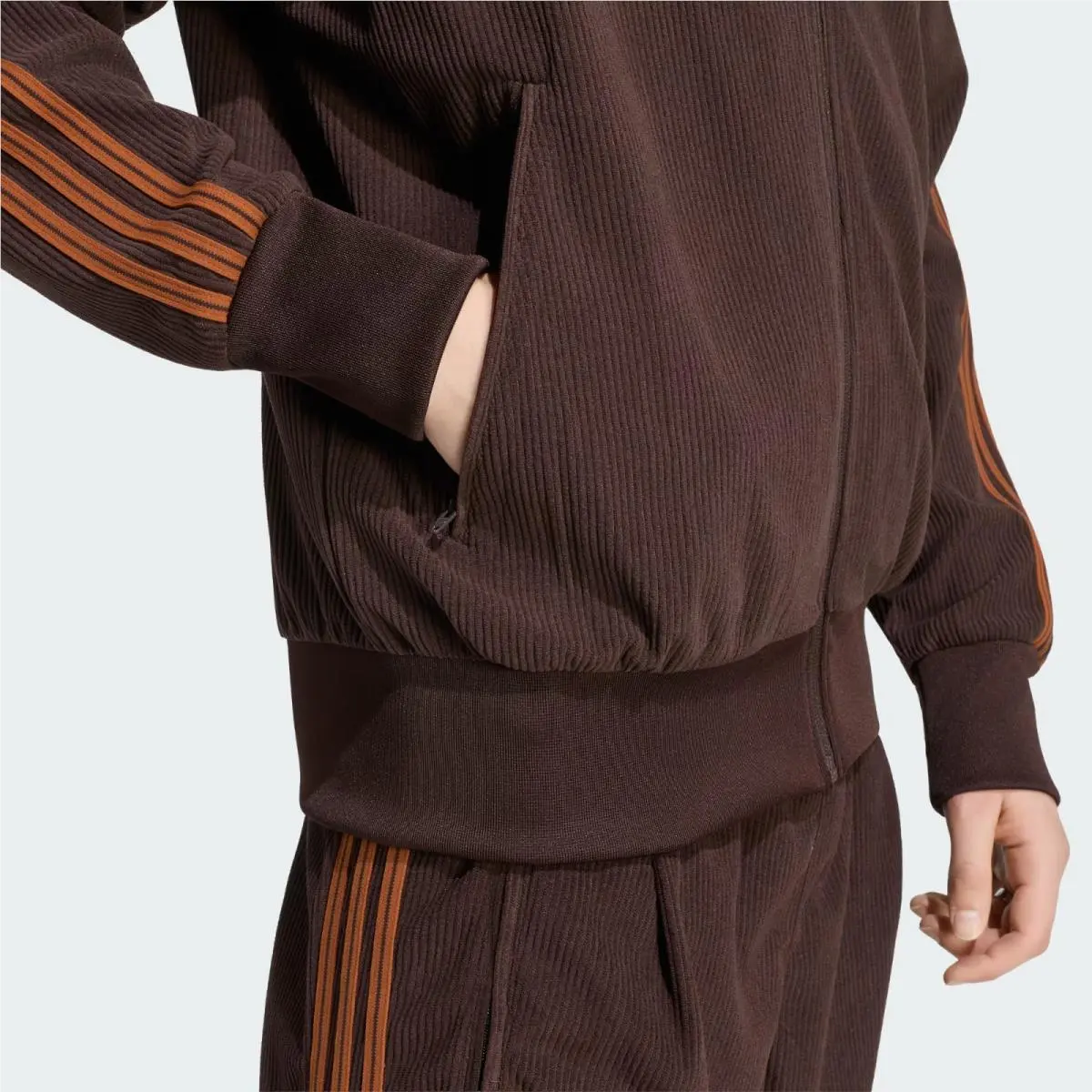 Adidas clothing - adidas Originals - Originals - KR9713 - Aurora Coffee 9