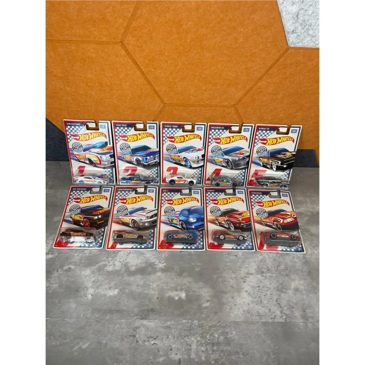 Hot Wheels Racing Circuit 2017 Complete Set of 10 Diecast Cars 1:64 Scale