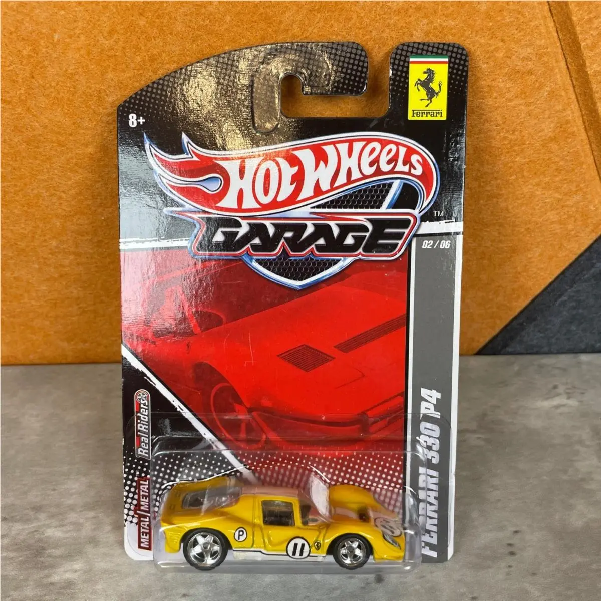 Hot Wheels Garage Ferrari 330 P4 Yellow Real Riders Metal Metal 1/64 02/06 T8305