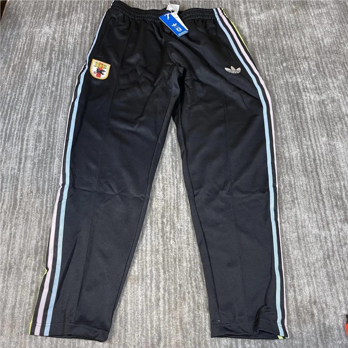 Adidas clothing - Black 11