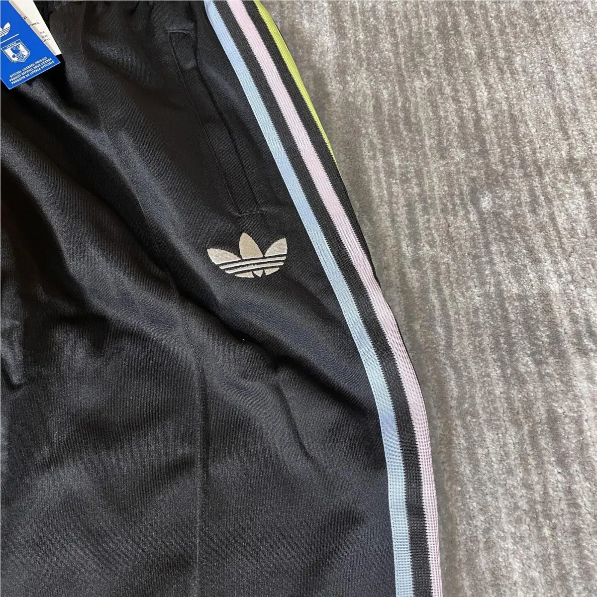 Adidas clothing - Black 12