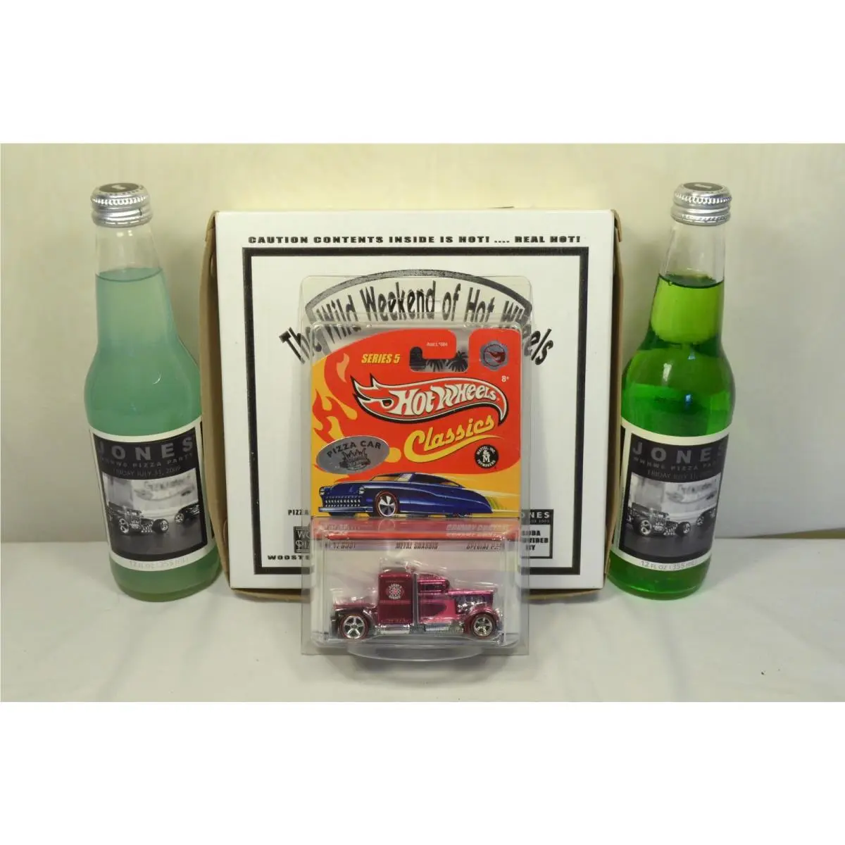 Hot Wheels Classics Convoy Custom Pizza Car w/ Pizza Box Jones Soda Wwhw 09