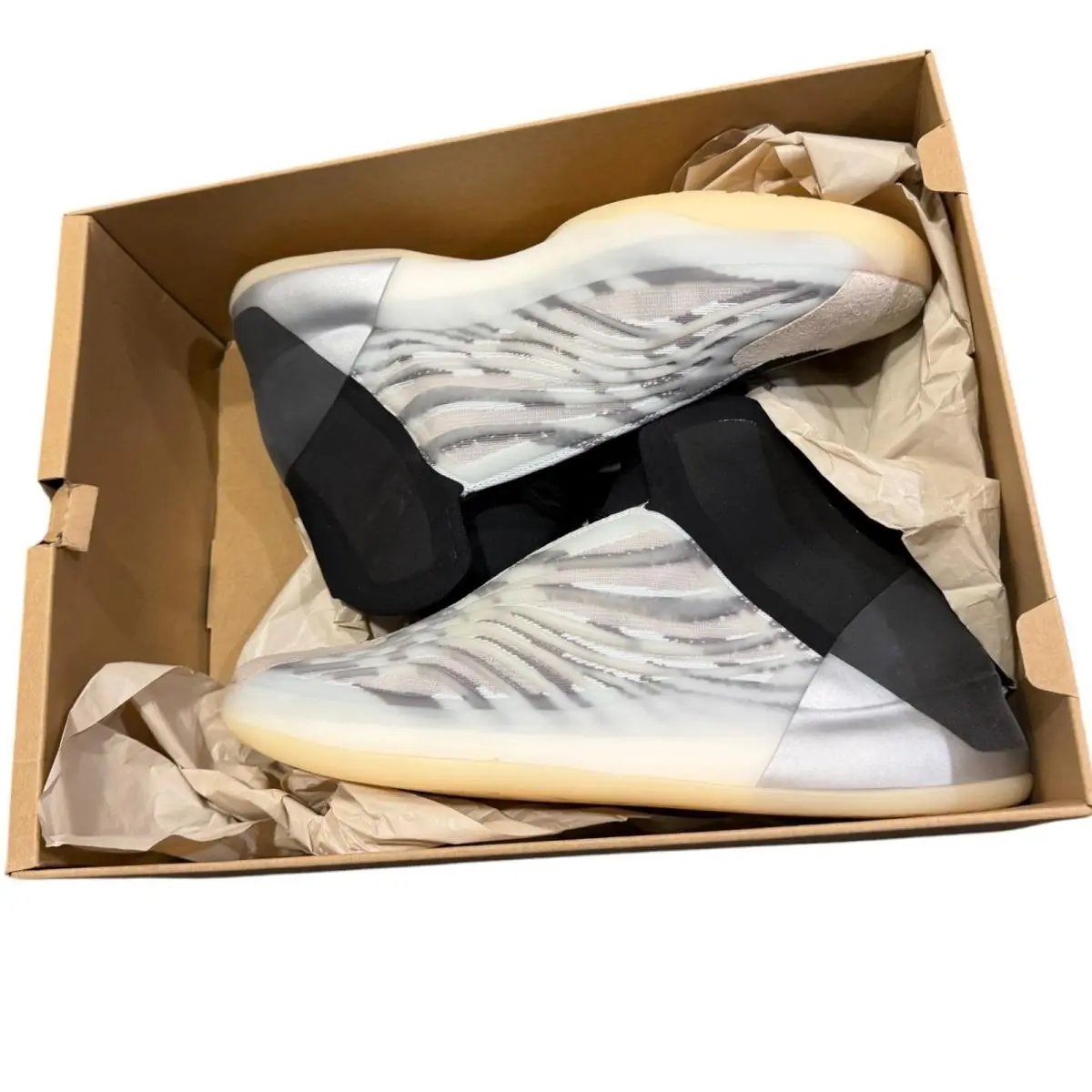 Adidas shoes - adidas Yeezy Quantum - Yeezy Quantum - Gray 2