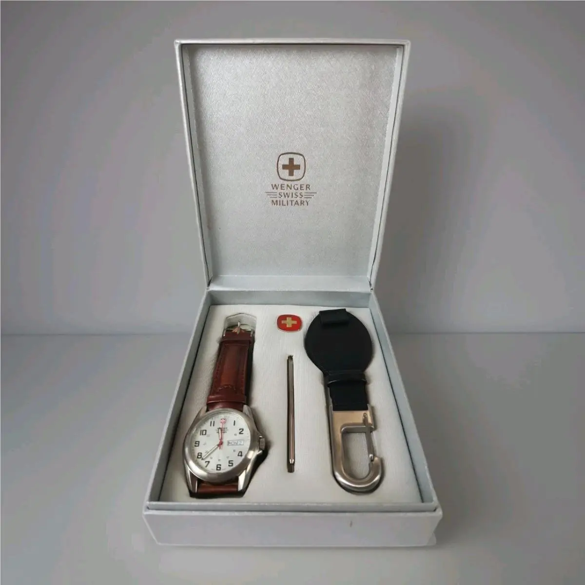 Wenger Swiss Military Watch Gift Set Vintage 90s Leather Band Clip 7900X