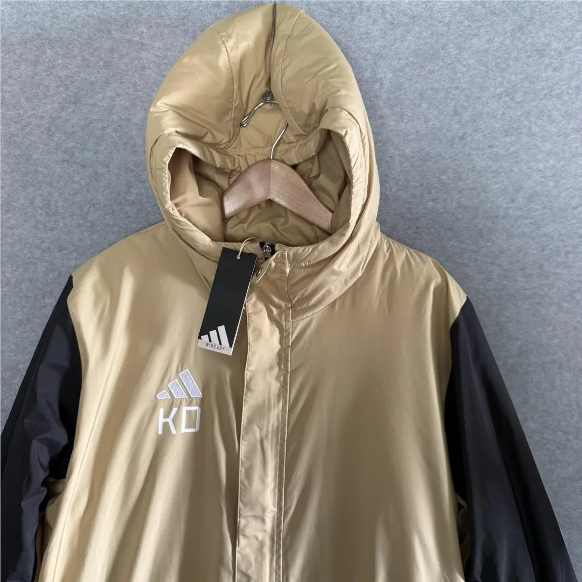 Adidas clothing - Adidas HT6465 - HT6465 - Beige (UPC: 192616057230) 2