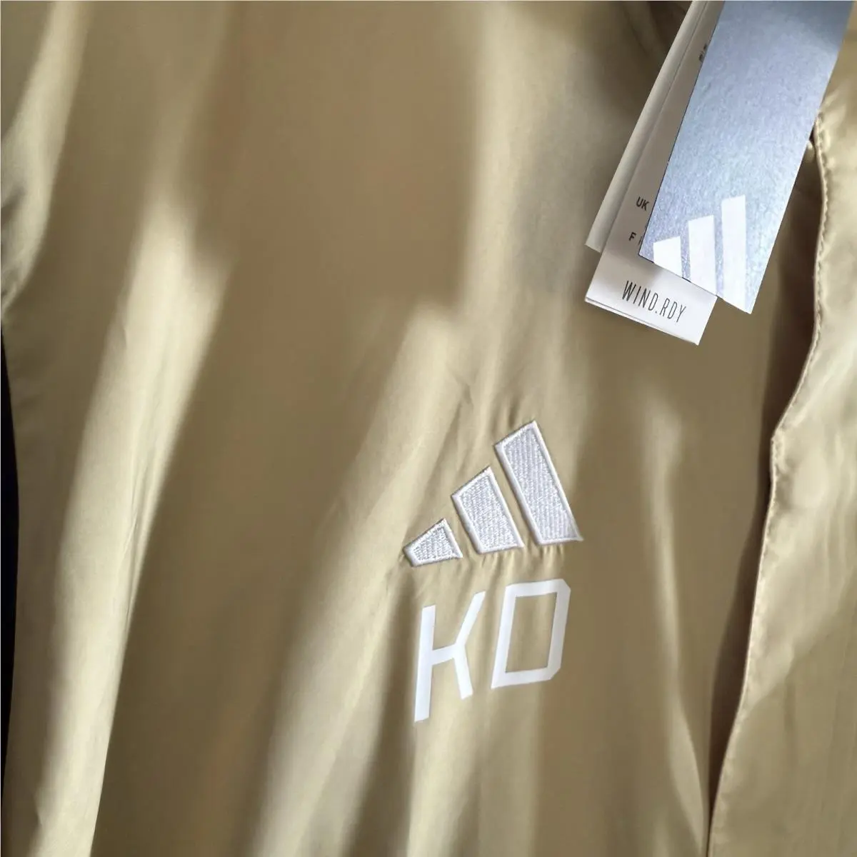 Adidas clothing - Adidas HT6465 - HT6465 - Beige (UPC: 192616057230) 4