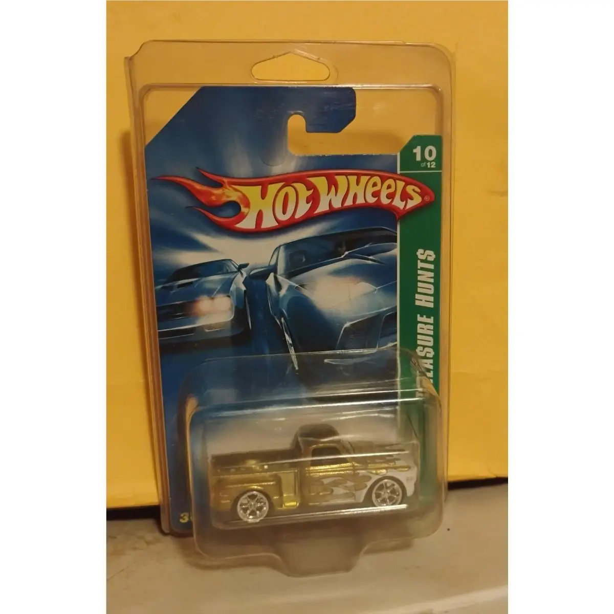 Hot Wheels 2007 Super Treasure Hunt 10/12 Custom `69 Chevy 1:64 Scale Truck