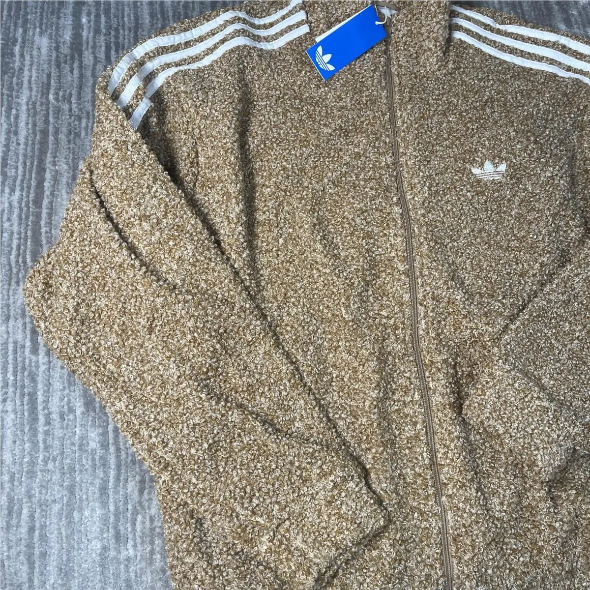 Adidas clothing - adidas Boucle FB TT - Boucle - Beige 2