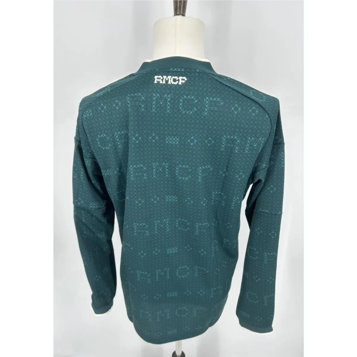 Adidas clothing - 0901997114 KC3970 - 0901997114 KC3970 - Green (UPC: 197617838000) 1