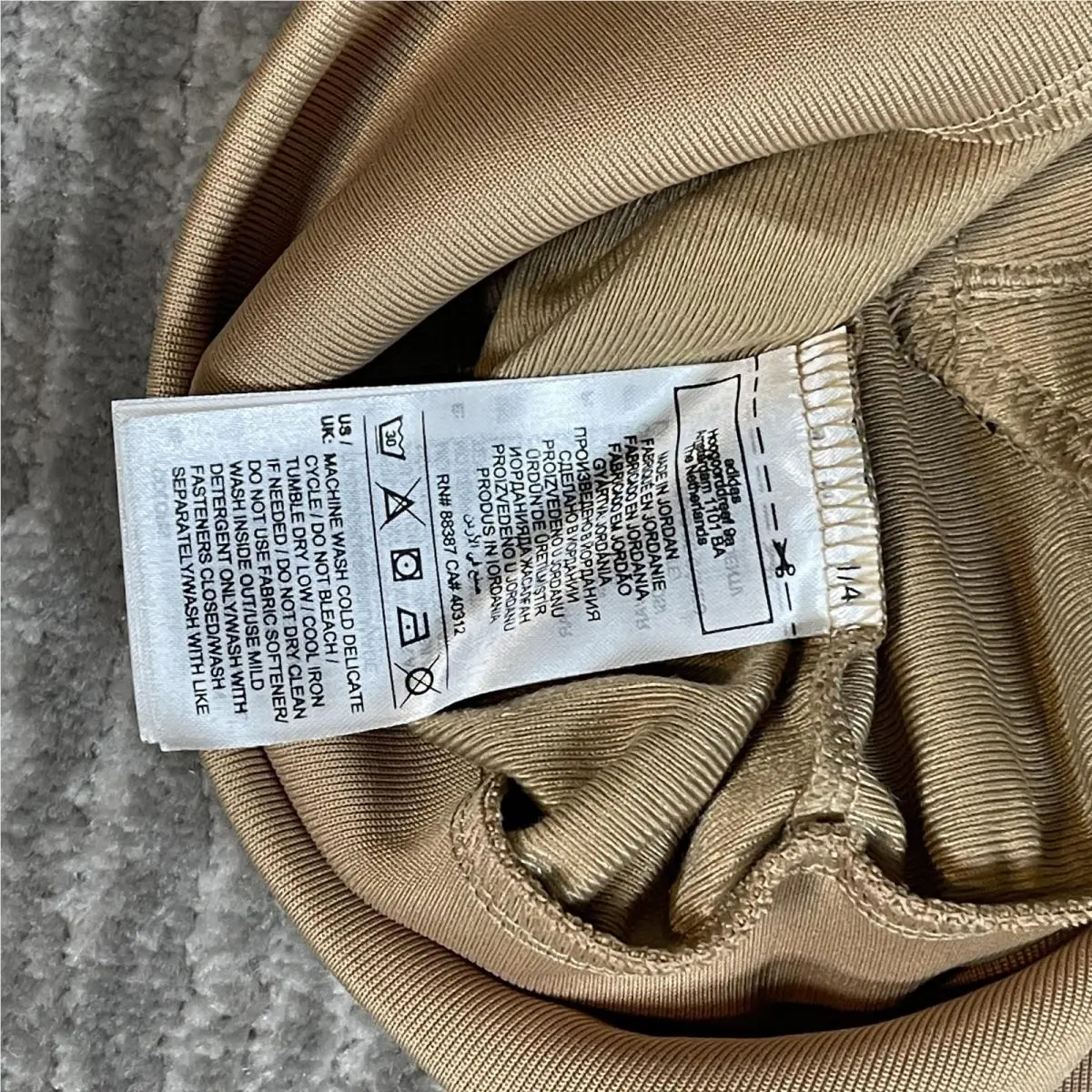 Adidas clothing - Beige 10