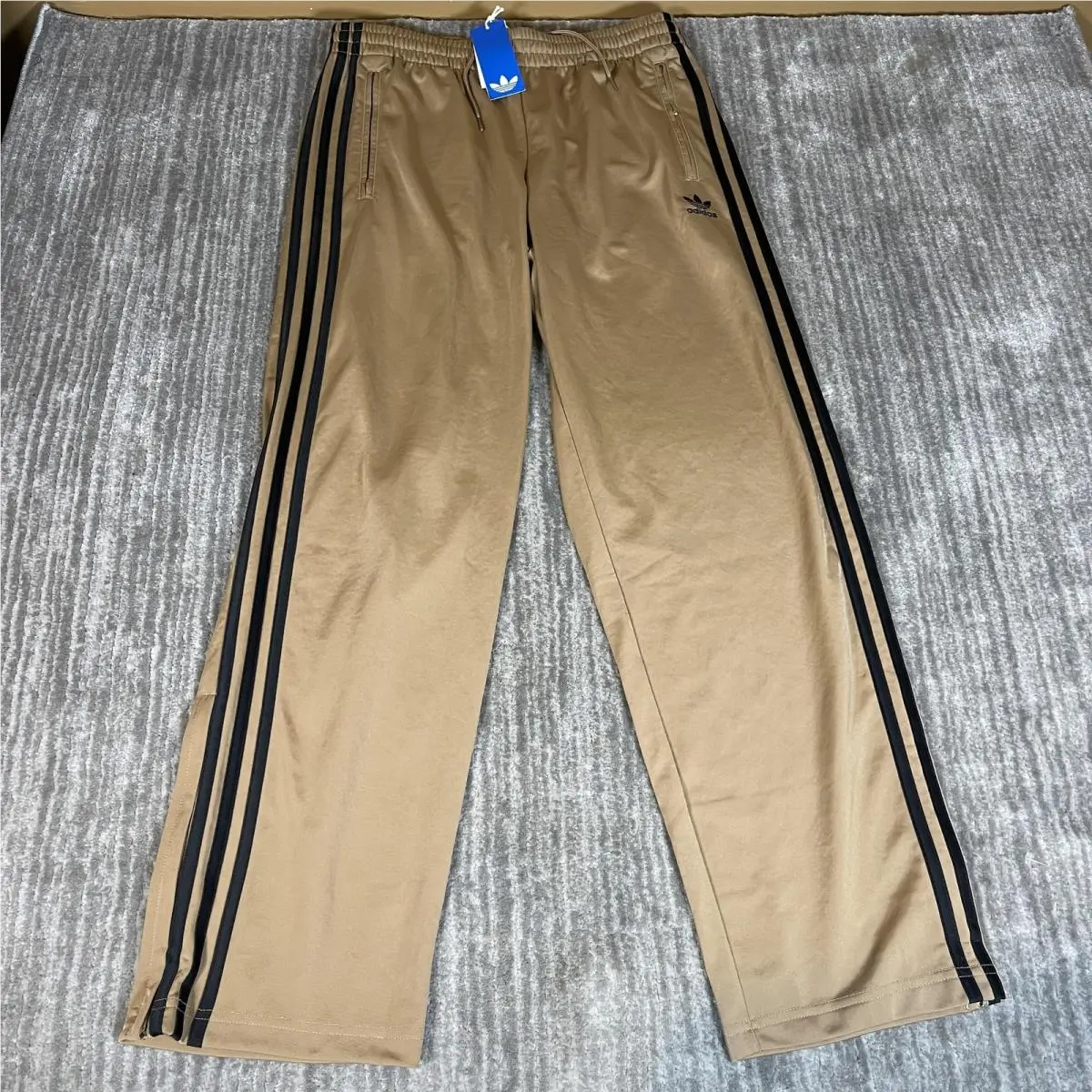 Adidas clothing - Beige 11