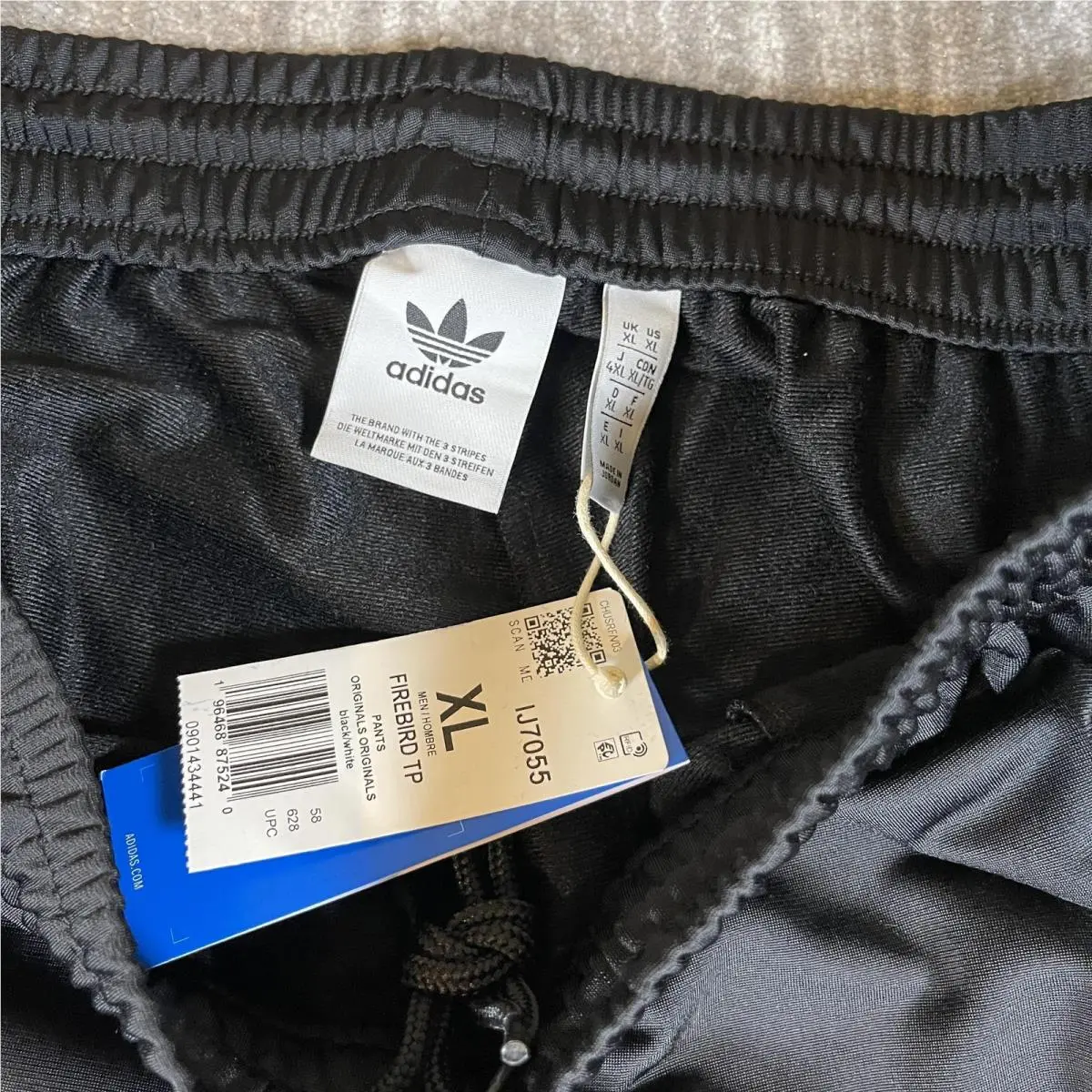 Adidas clothing - Black 11