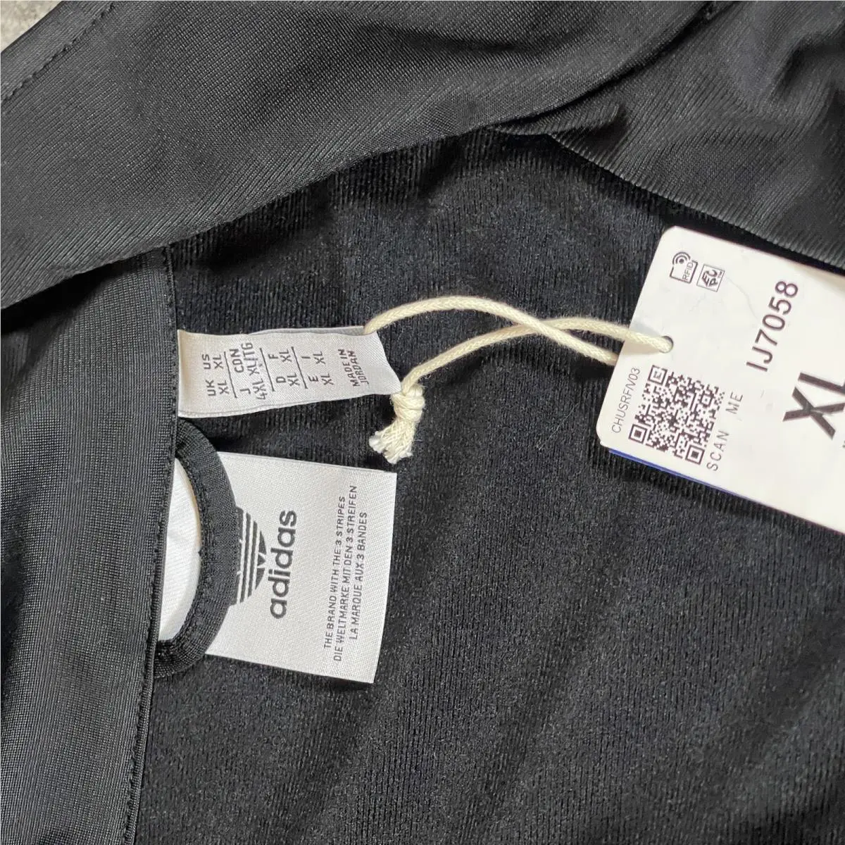 Adidas clothing - Black 3