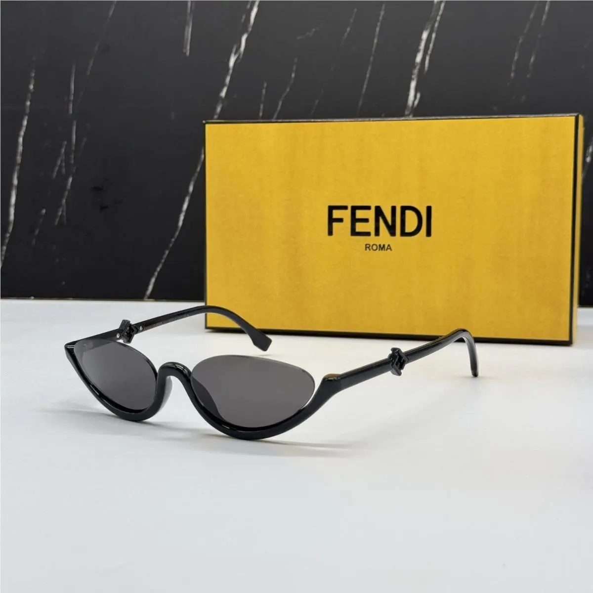 Fendi Sunglasses Black Cat Eye Plastic Frame FE40178U 01A