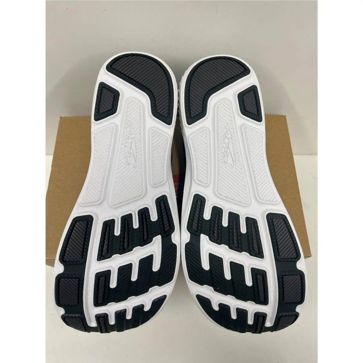 Altra shoes - Altra Escalante 4 - Escalante - Black (000) 9