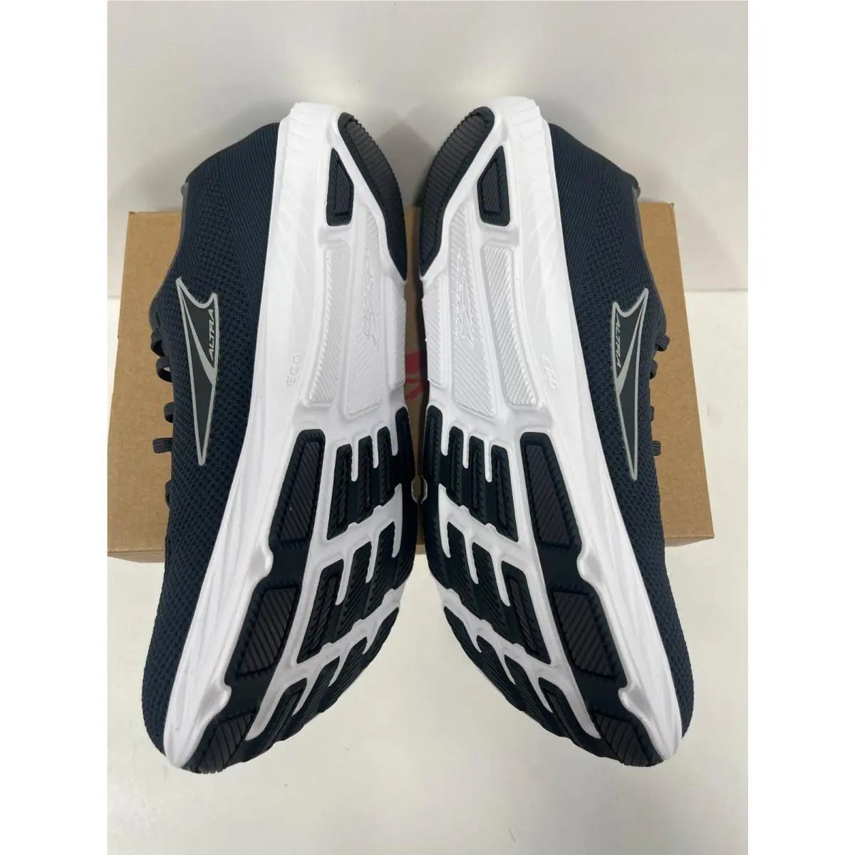 Altra shoes - Altra Escalante 4 - Escalante - Black (000) 10