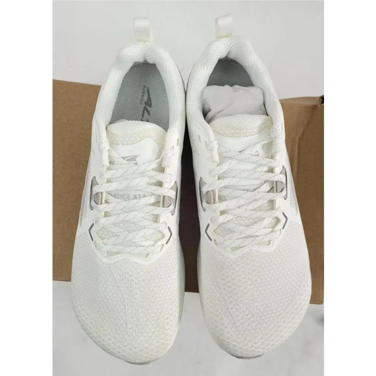 Altra shoes - Solstice XT 3 - Solstice - AL0A85Q6110-075 - White (UPC: 197642812525) 1