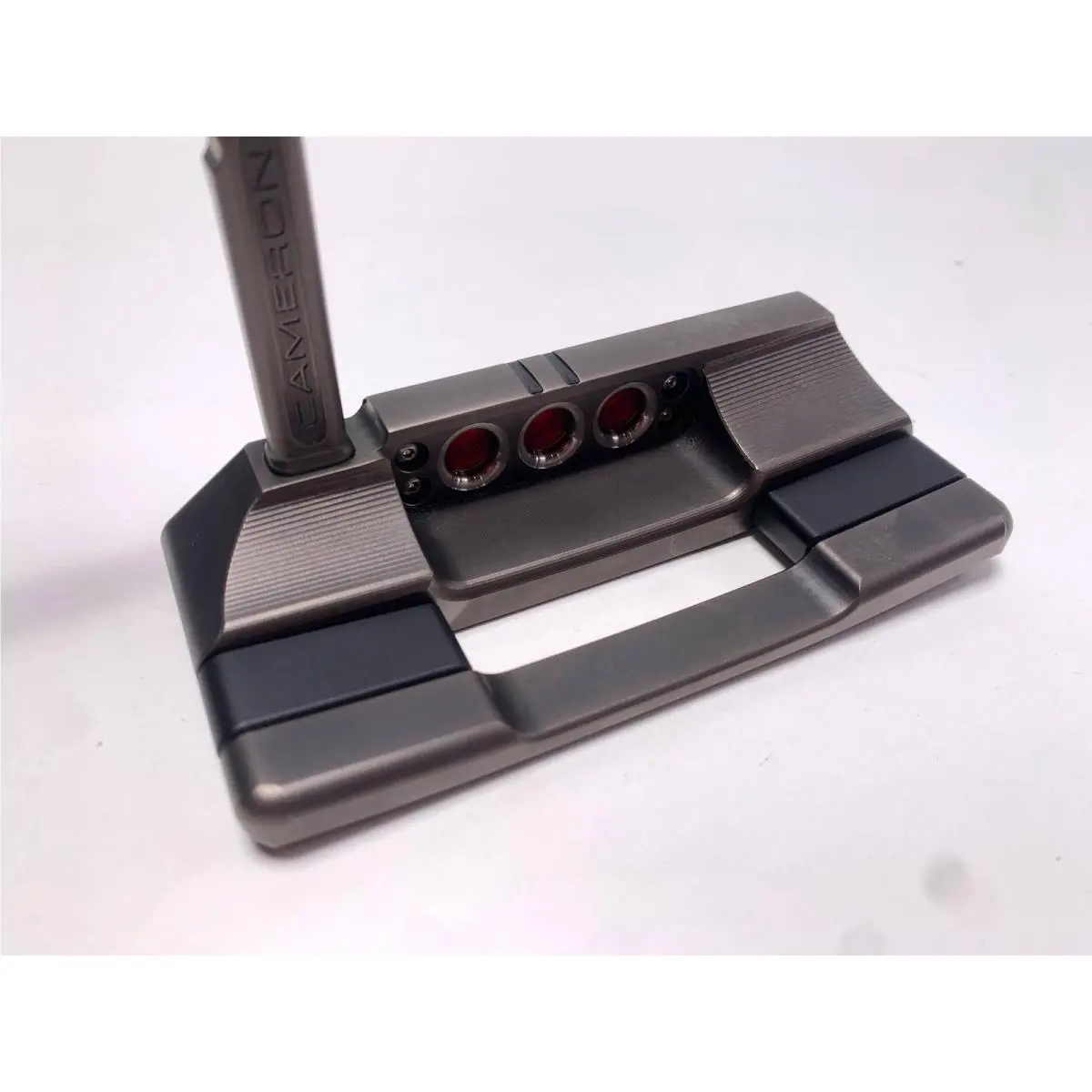 Scott  - Studio Xperimental Squareback 2 Ltd 2025 3
