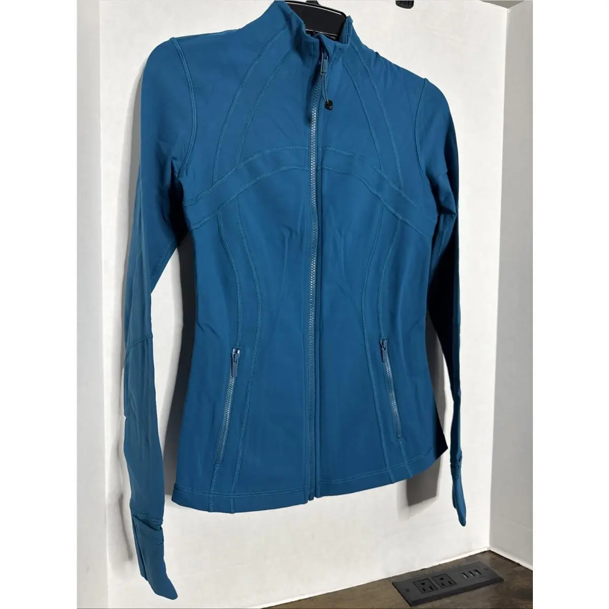 Lululemon Women’s Define Jacket Fabric Luon Size 6 Deep Cove Teal Blue