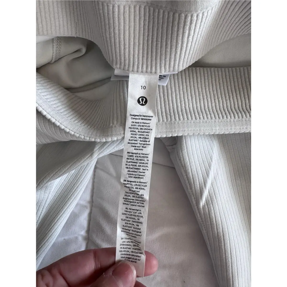 Lululemon clothing - Light Vapor 8