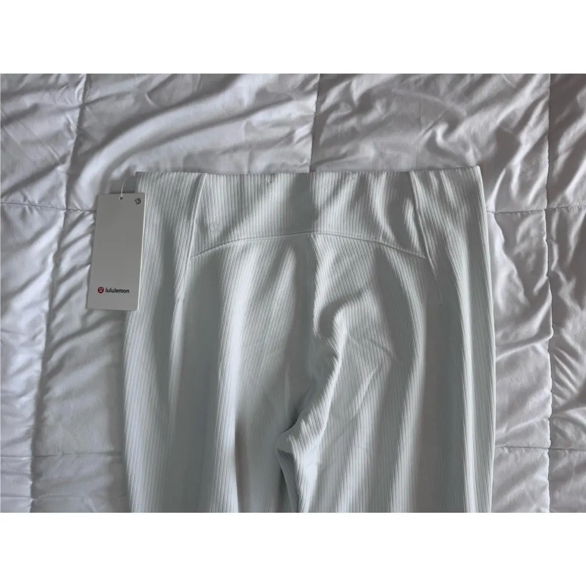 Lululemon clothing - Light Vapor 3