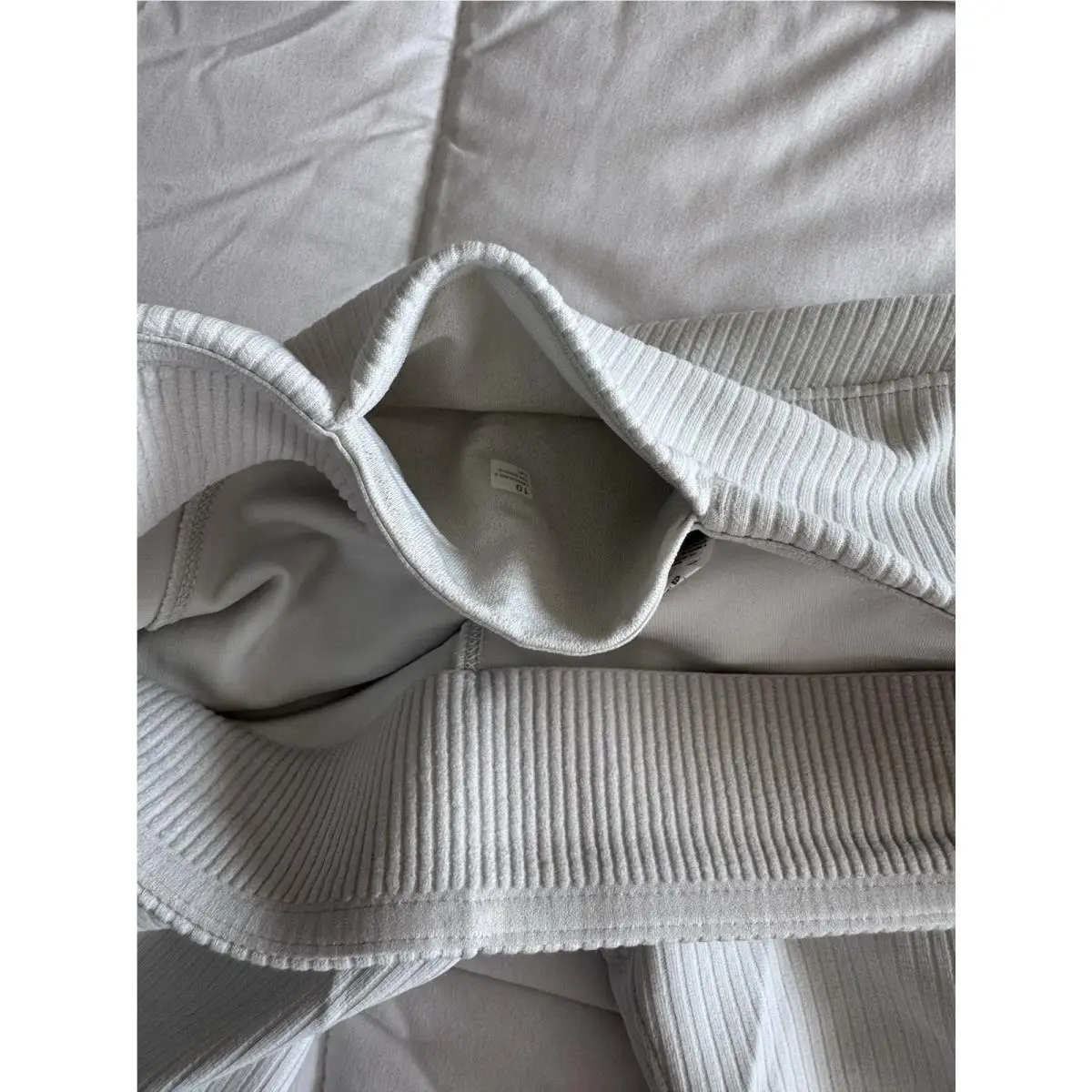 Lululemon clothing - Light Vapor 7