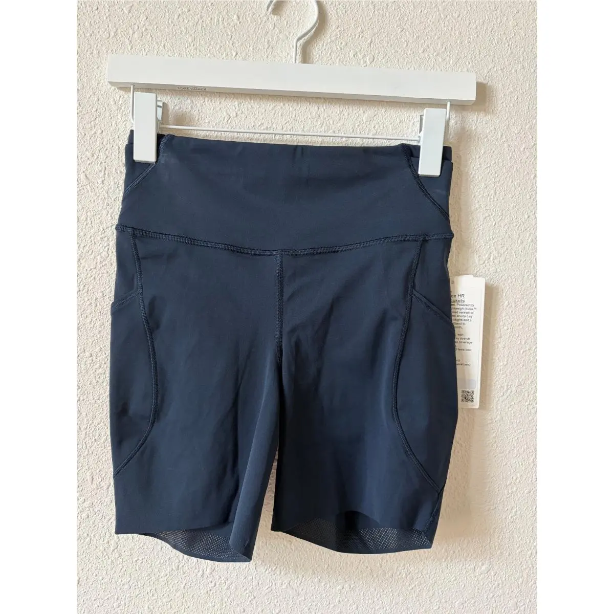 Lululemon Fast and Free HR Short 6 Inseam Pockets True Navy Size 6 Run Sporty
