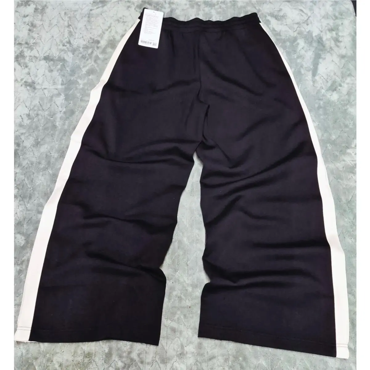 Lululemon clothing - Black 1