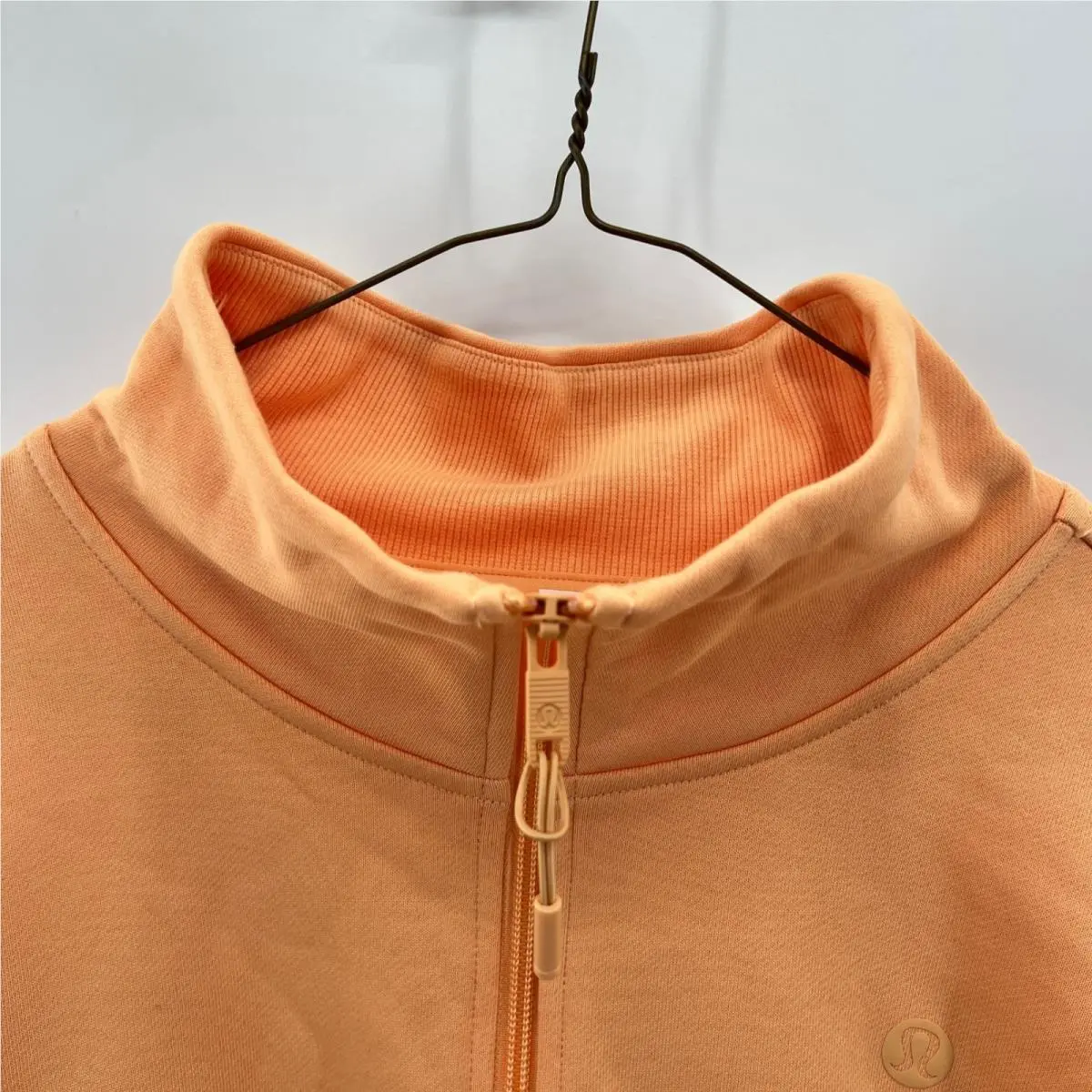 Lululemon clothing - Orange 0