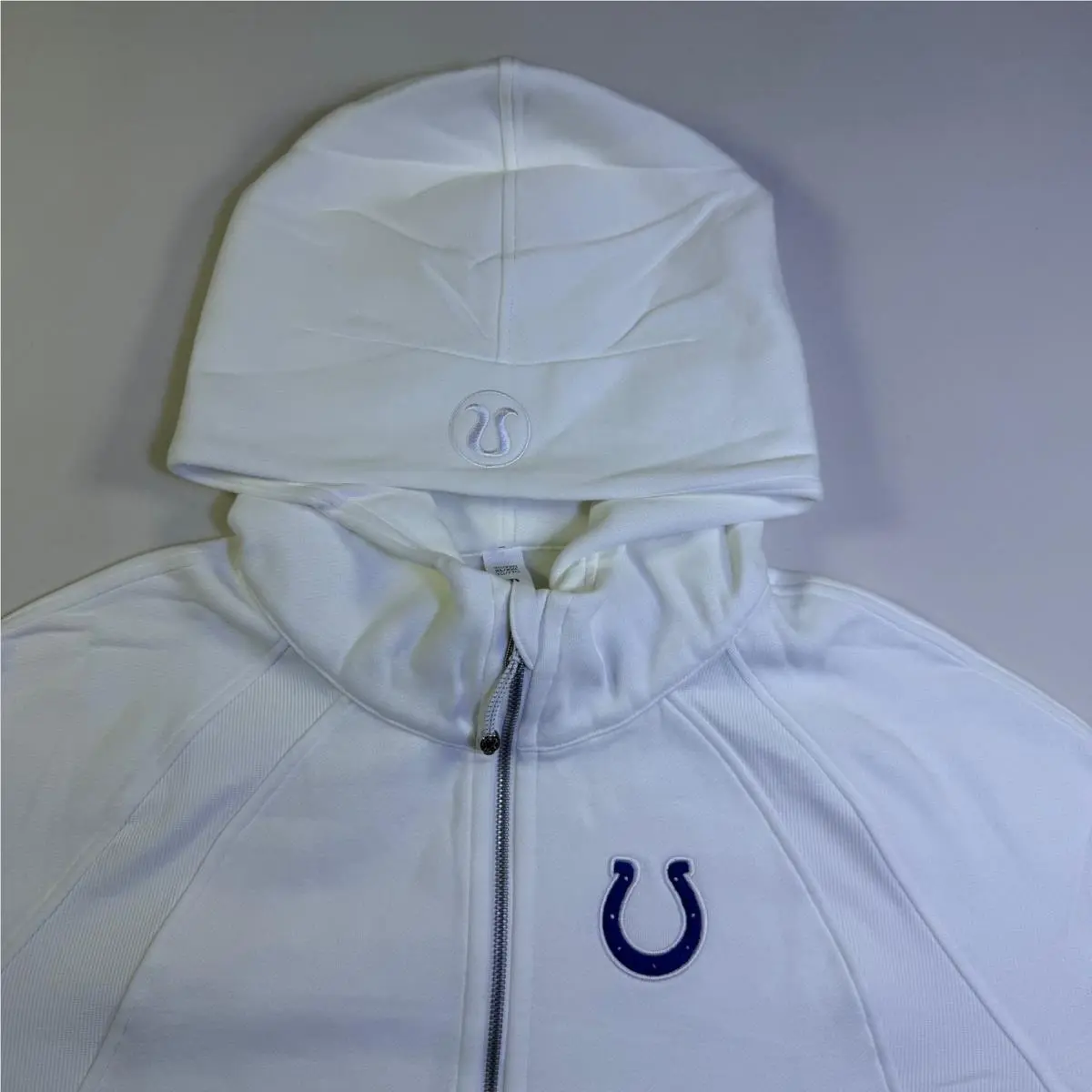 Lululemon clothing - White 2