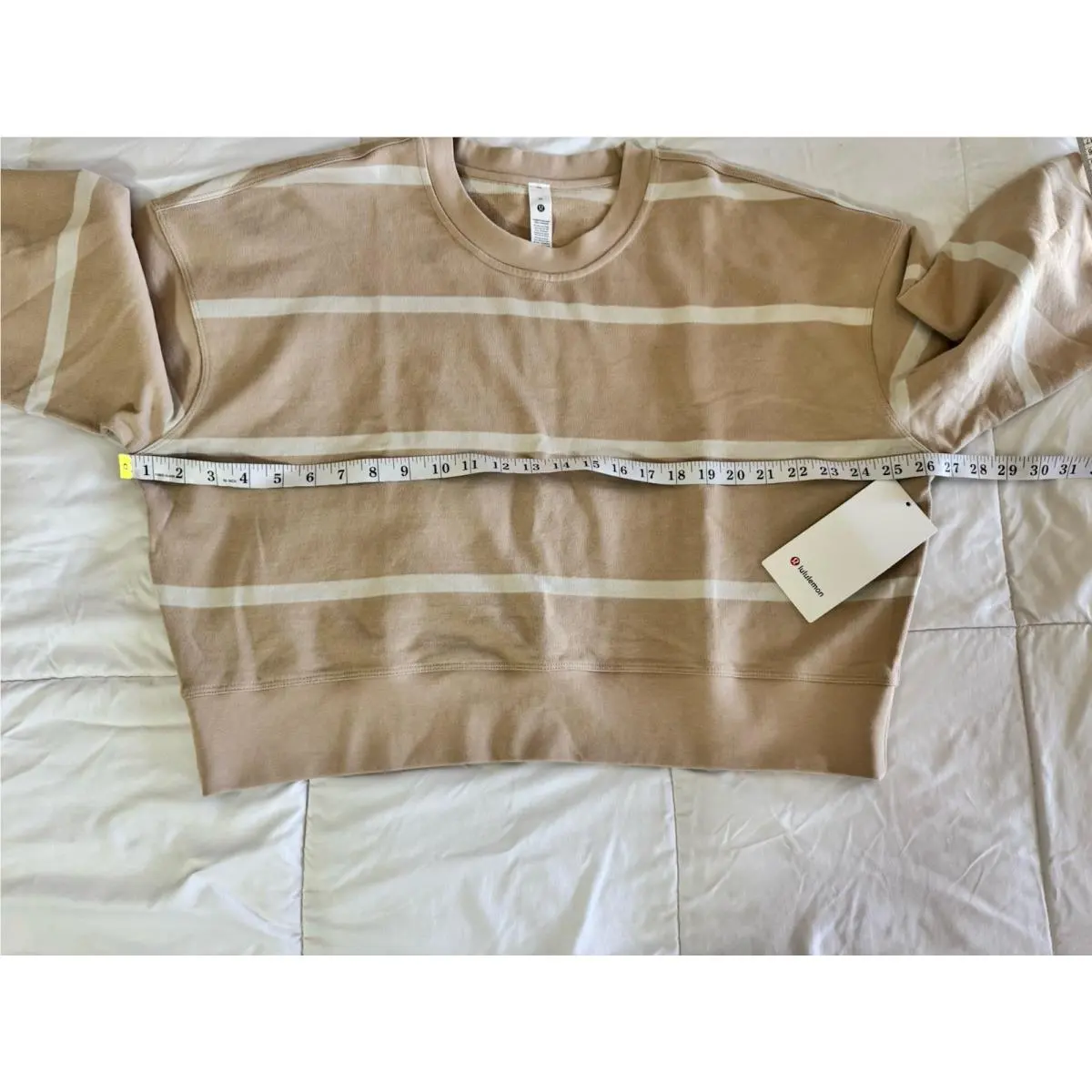 Lululemon clothing - Beige / White 4