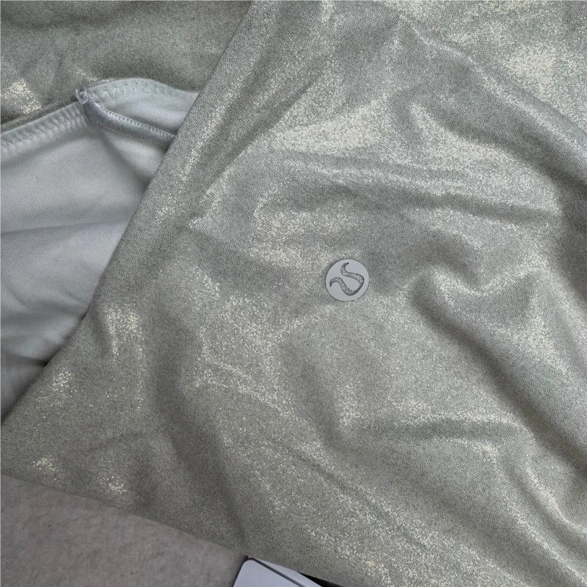 Lululemon clothing - Gold 3