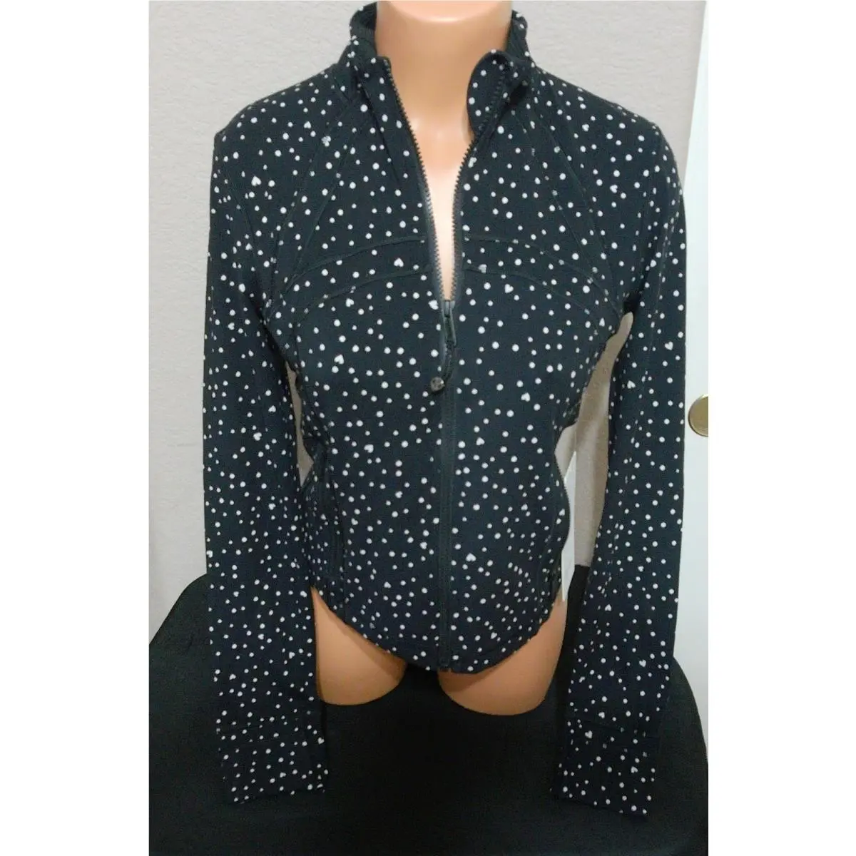 Women`s Lululemon Define Cropped Jacket Nulu - Heart Scattered - Size 10
