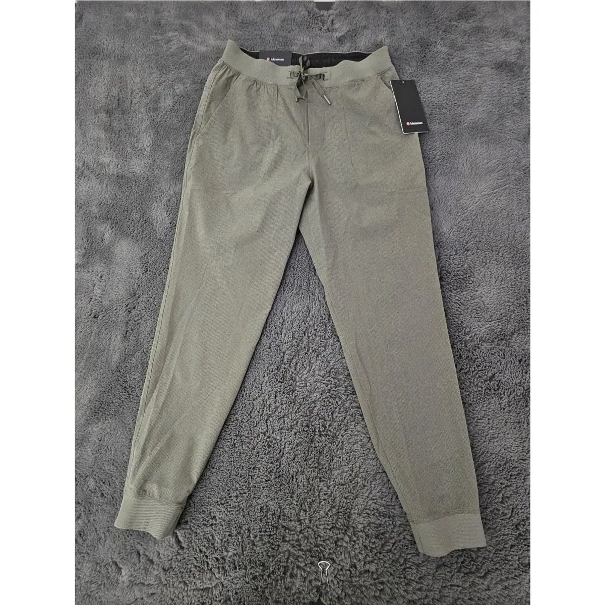 Lululemon Men`s Abc Jogger Pants Breathable Water Repelent Wovenair Green Size M