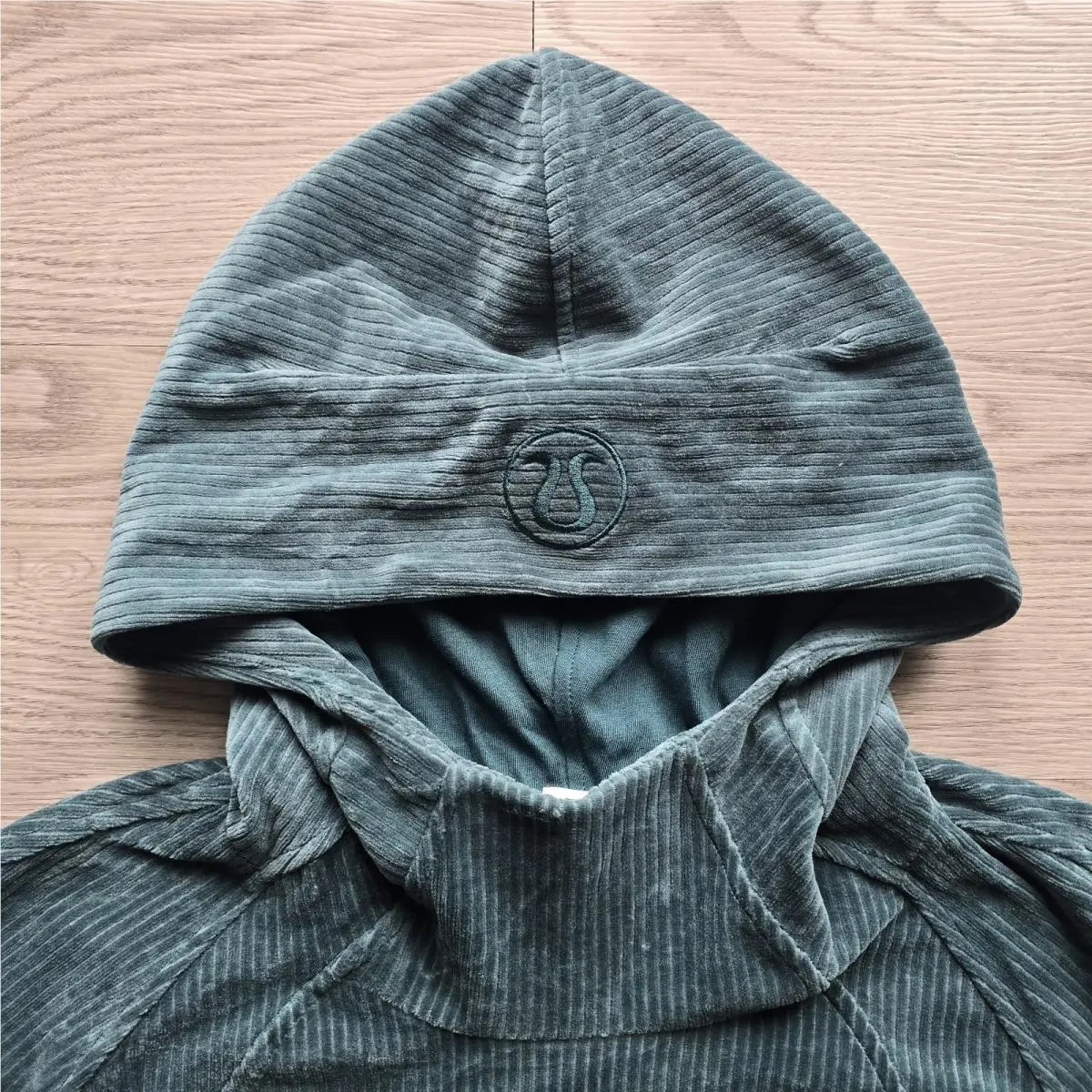 Lululemon clothing - Green 1