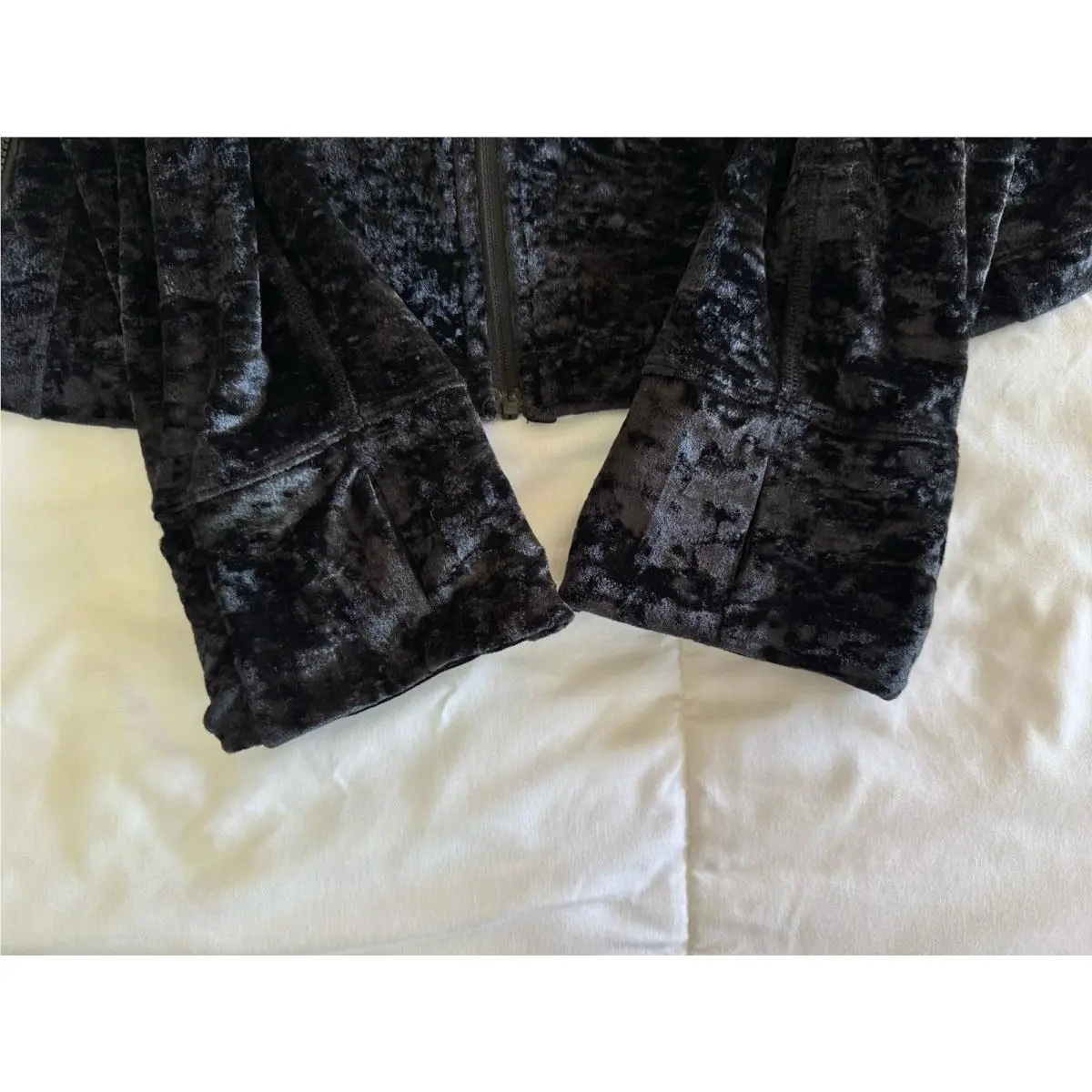 Lululemon clothing - Black 3