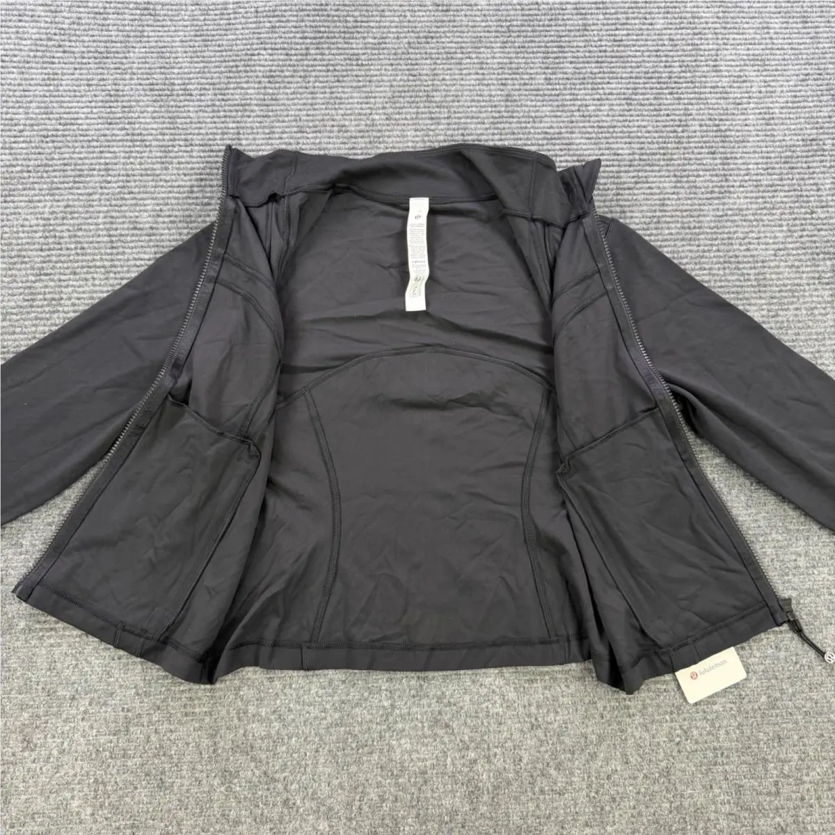 Lululemon clothing - Define Cropped Jacket Nulu - Define Cropped Jacket Nulu - Black 2