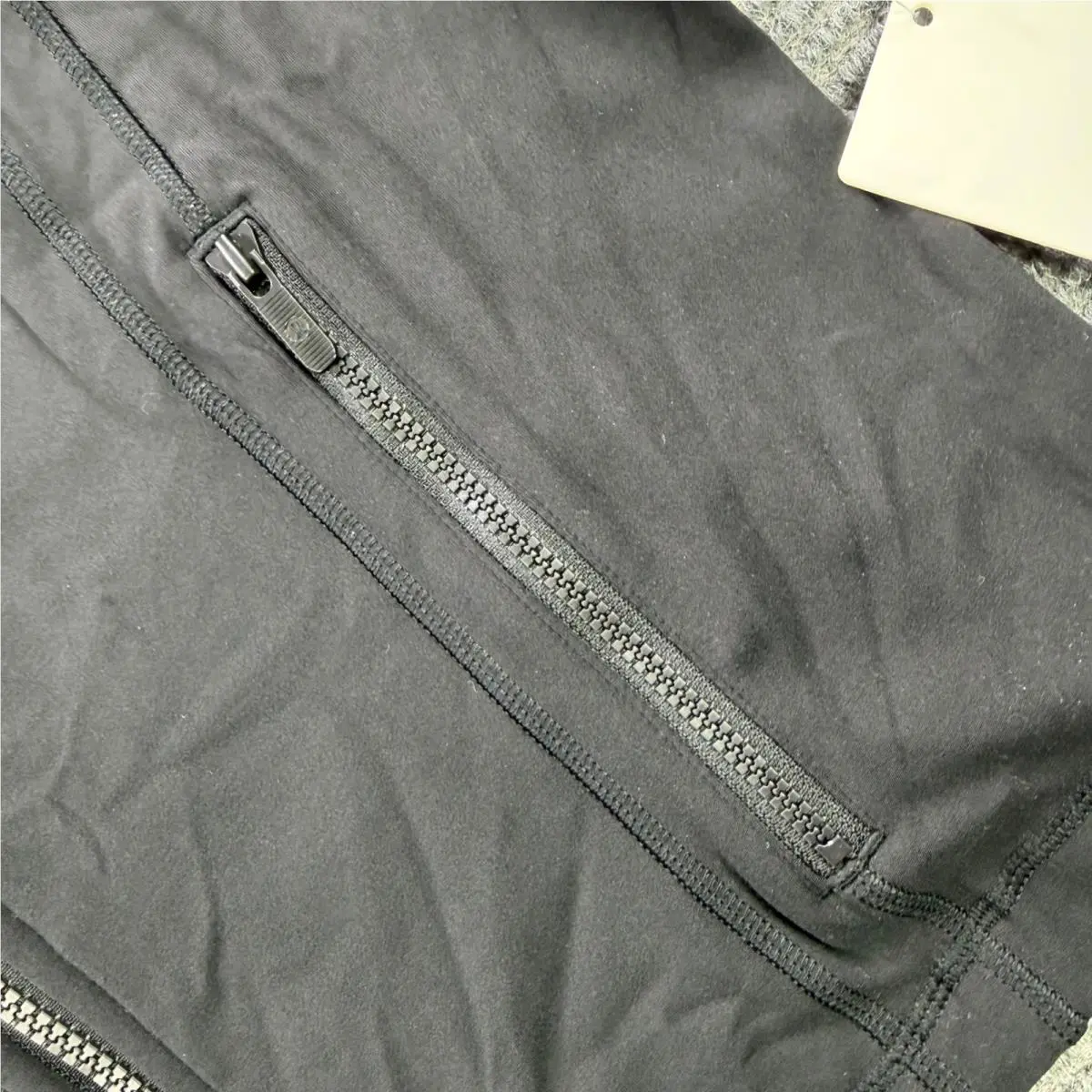 Lululemon clothing - Define Cropped Jacket Nulu - Define Cropped Jacket Nulu - Black 3