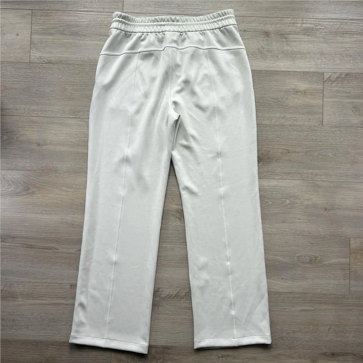 Lululemon clothing - Beige 1