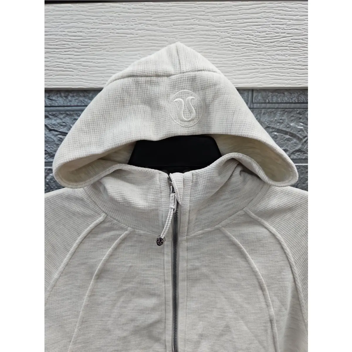 Lululemon clothing - Beige 2