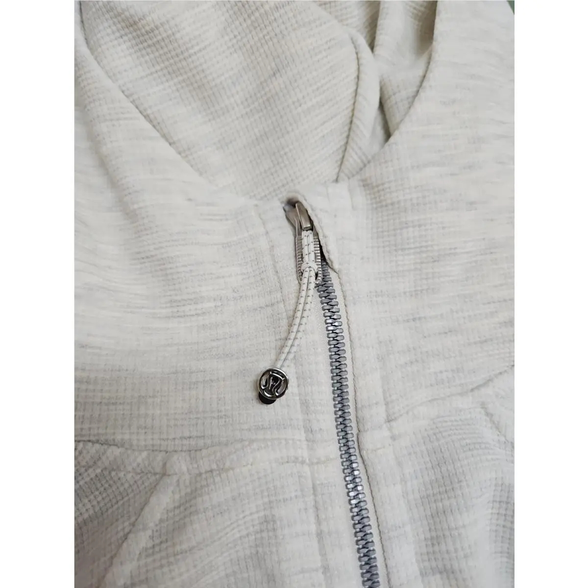 Lululemon clothing - Beige 3