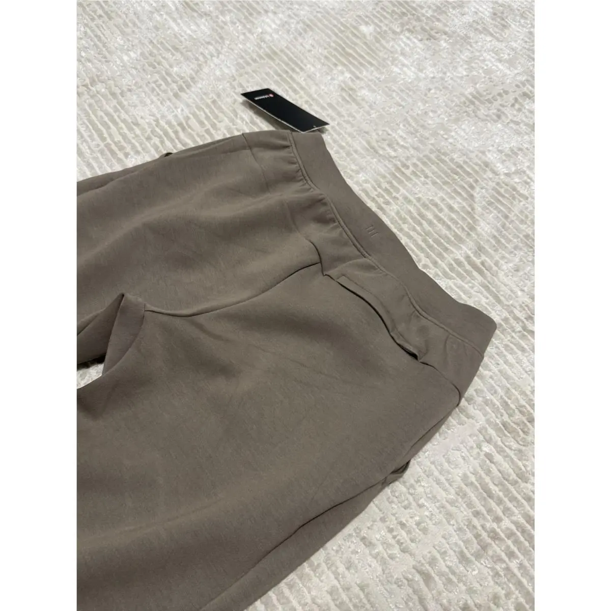 Lululemon clothing - Brown 9