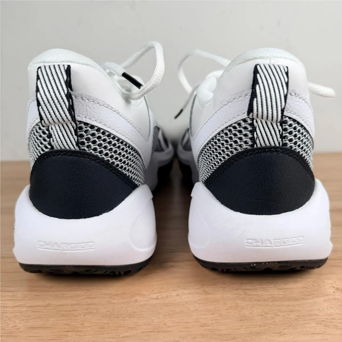 Under Armour shoes - Curry 3Z 25 - Curry - White (UPC: 197780955146) 1