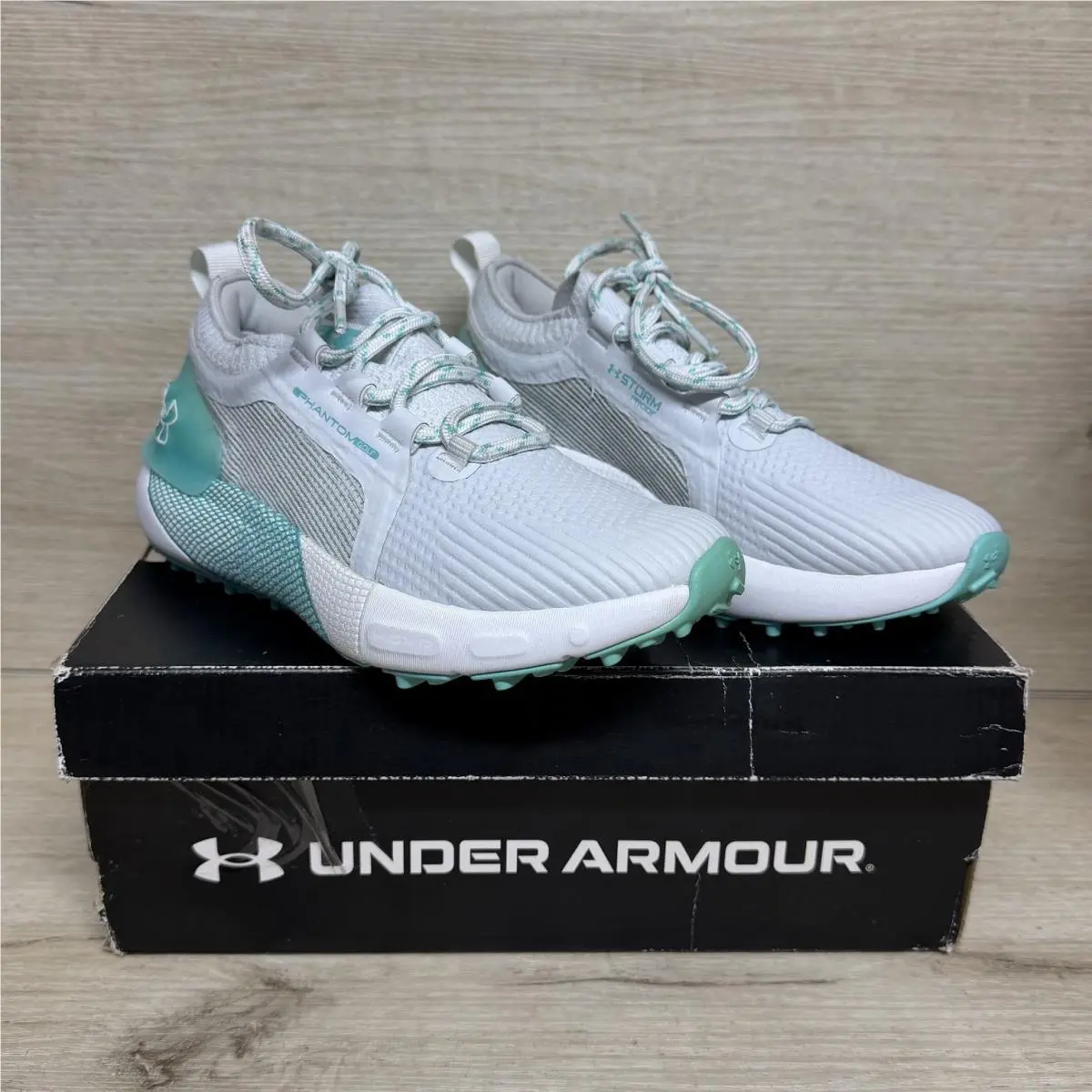 Under Armour UA Hovr Phantom Golf Spikeless Shoes Women`s White Gray Teal 5 Usa