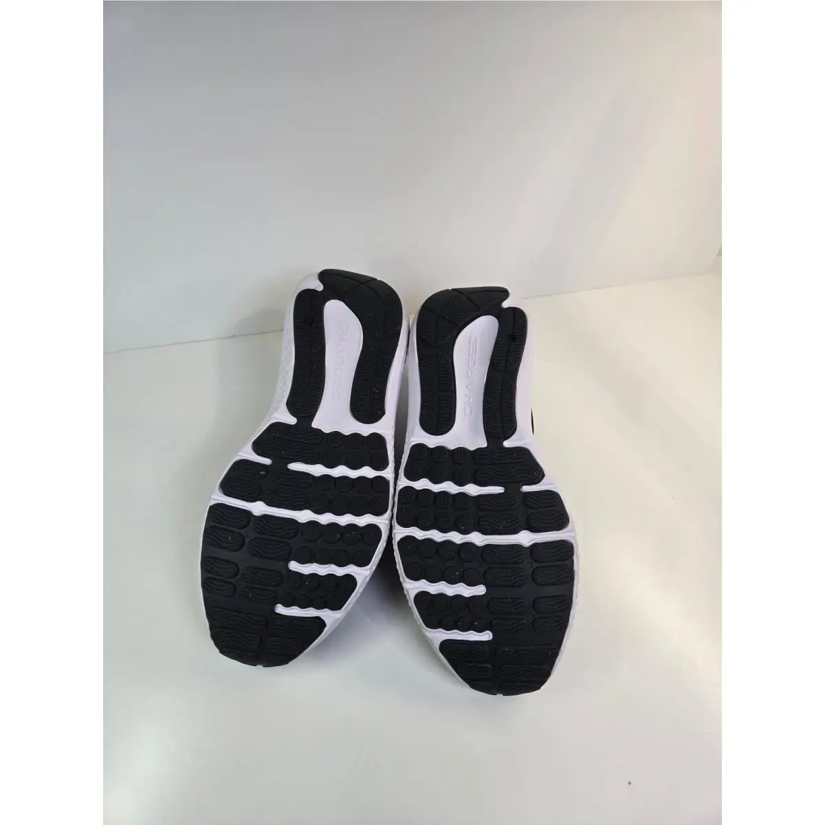 Under Armour shoes - Under Armour Charged Surge 4 - Black 5